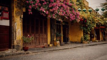 What to Eat in Hoi An: 7 Must-Try Dishes & Best Places to Eat